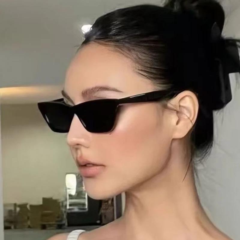 Occhiali da Sole Neri Cat Eye  - Sunglasses Cat Eye recensione e prezzo