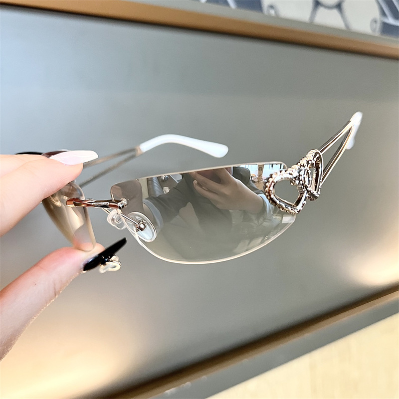Nuovi Occhiali da Sole Ovali S - Sunglasses Cat Eye recensione e prezzo
