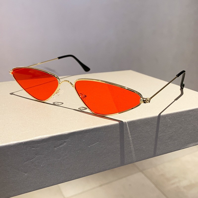 Nuova Versione di Occhiali da  - Sunglasses Cat Eye recensione e prezzo